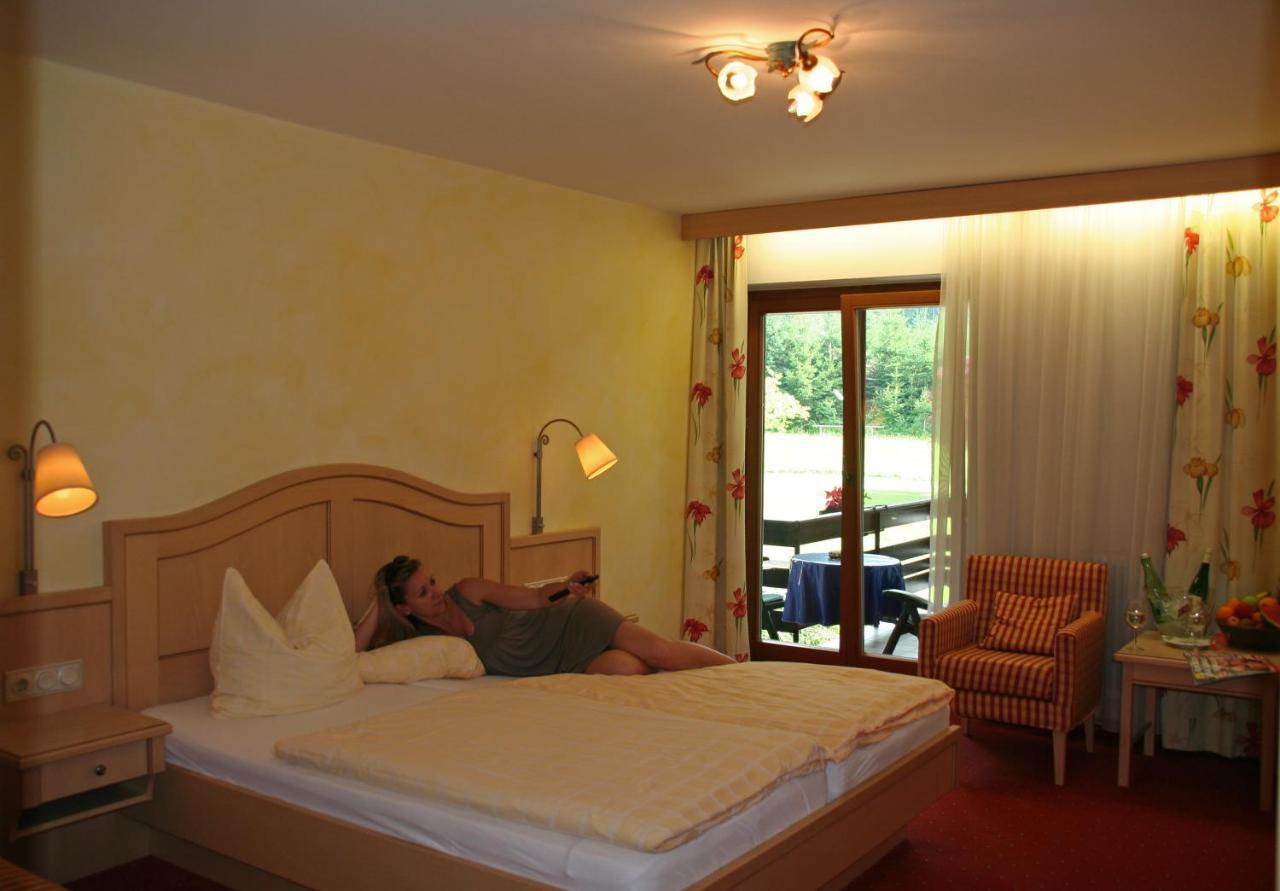 Hotel Garni Pension Zur Wacht Strobl Habitación foto